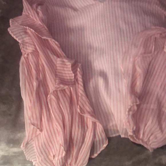 BNWOT sheer flouncy blouse - Picture 3 of 9